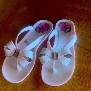 Ted Baker size 39 Pink Bow Flip Flops preowned